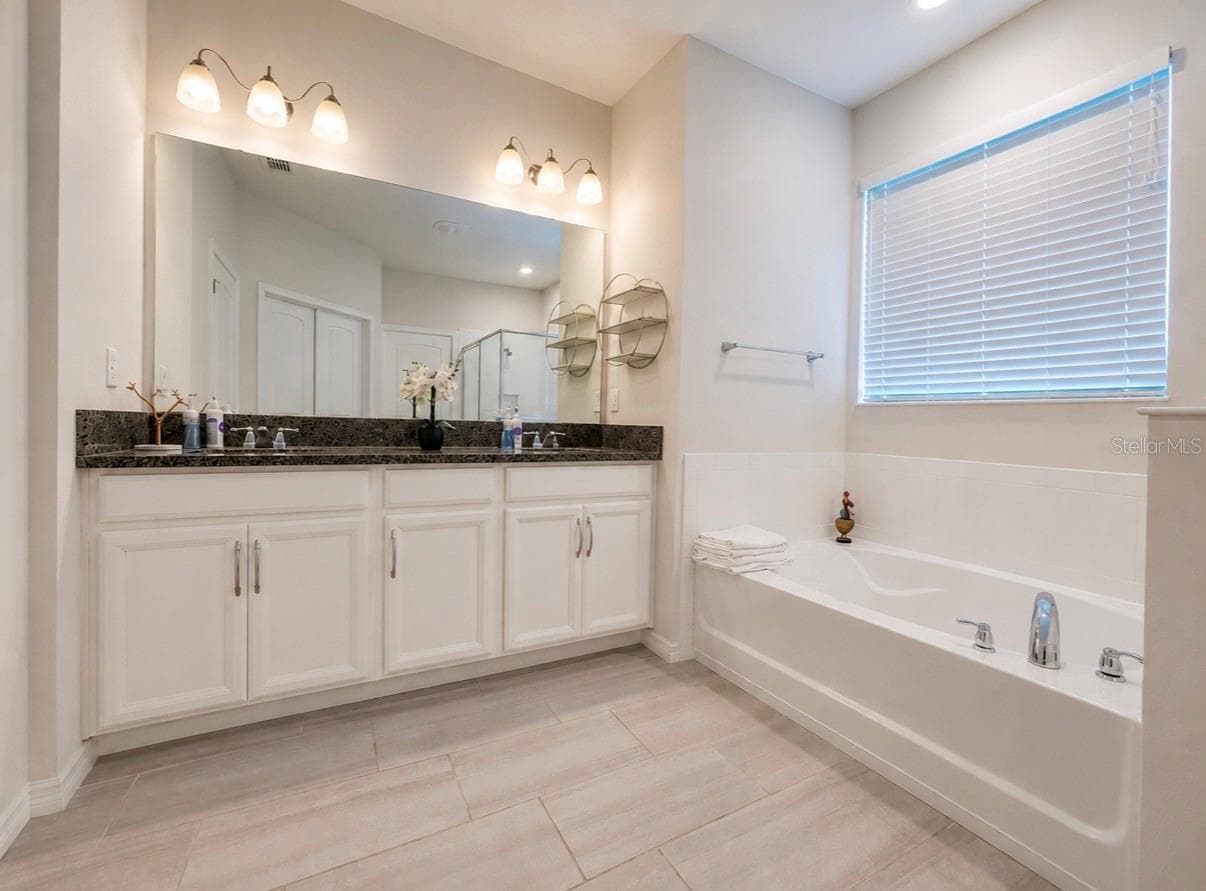 Single Family Residence at 431 HALTER DR, APOPKA, photo 17 of 40