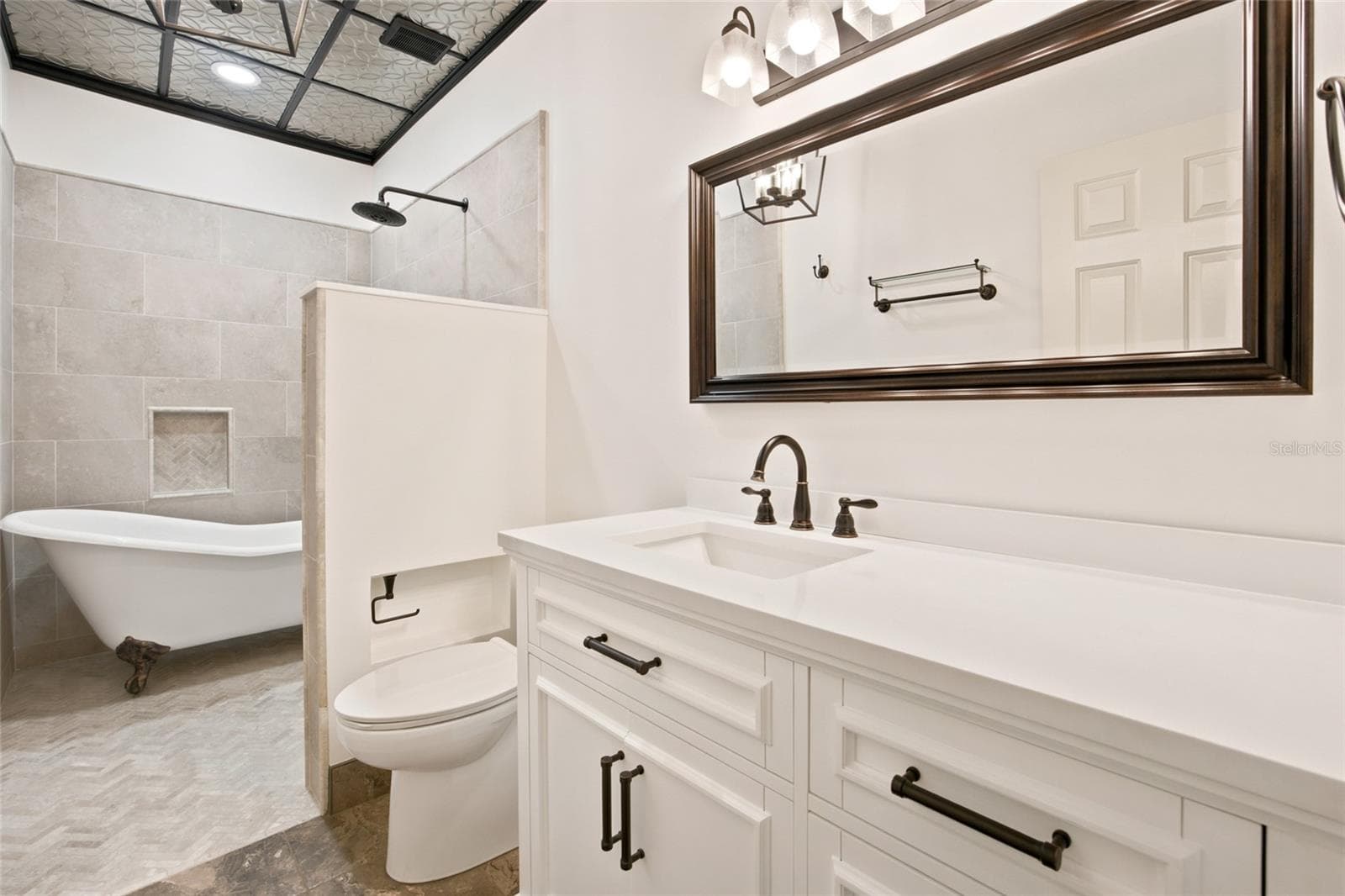 1st Floor Bath - 3220 SE 21ST AVE, OCALA