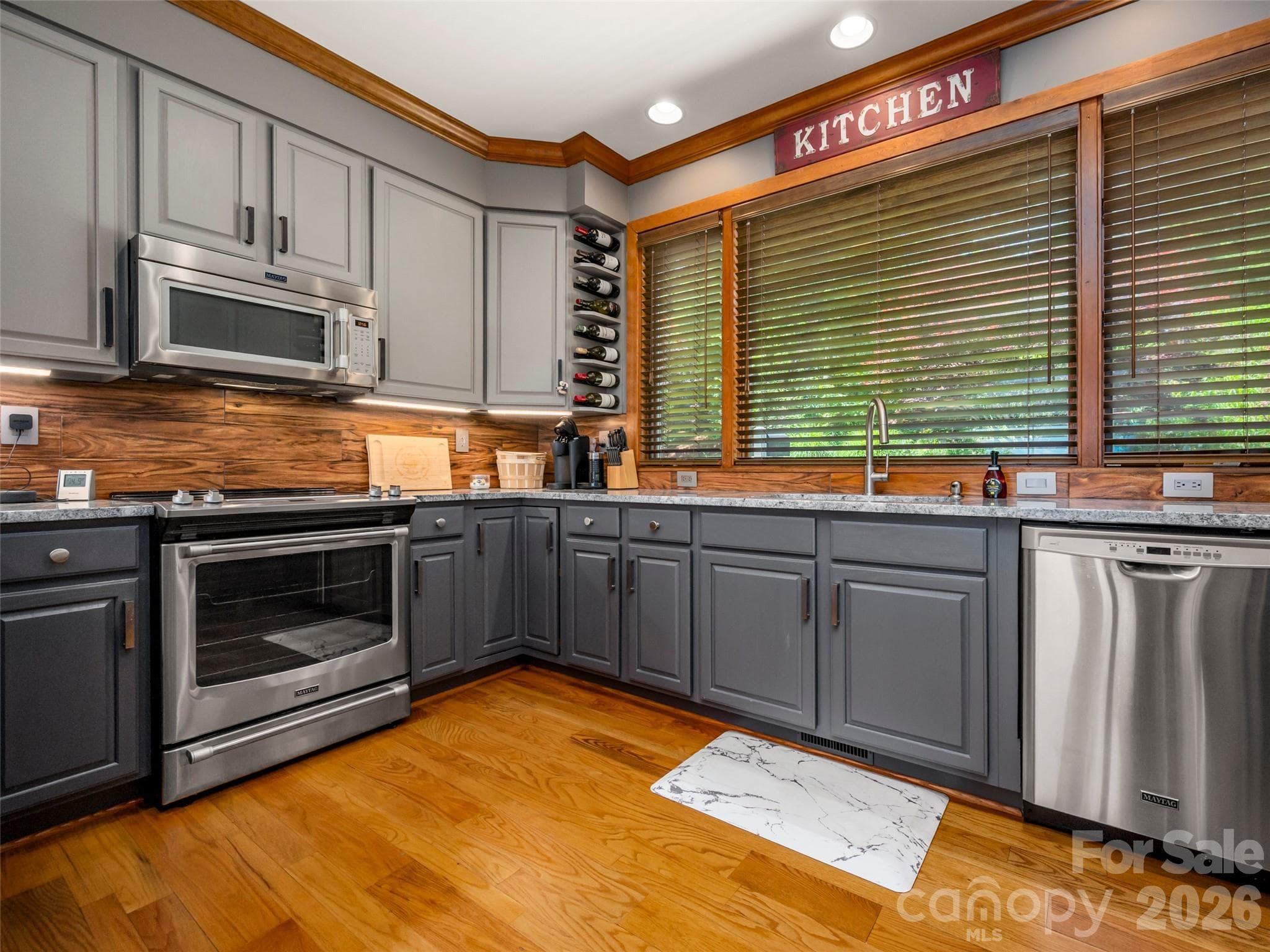 Townhouse at 2 Meadow Ridge Lane, Hendersonville, photo 13 of 48