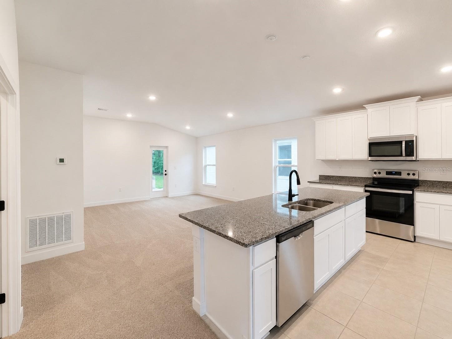 High Ceiling - 7642 BENT TREE LOOP, ST CLOUD