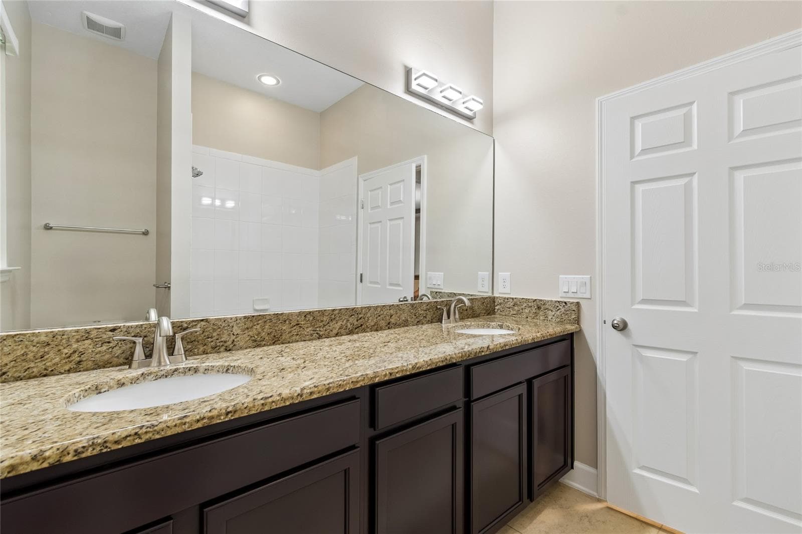 Single Family Residence at 4930 BUTLER NATIONAL DR, WESLEY CHAPEL, photo 32 of 96