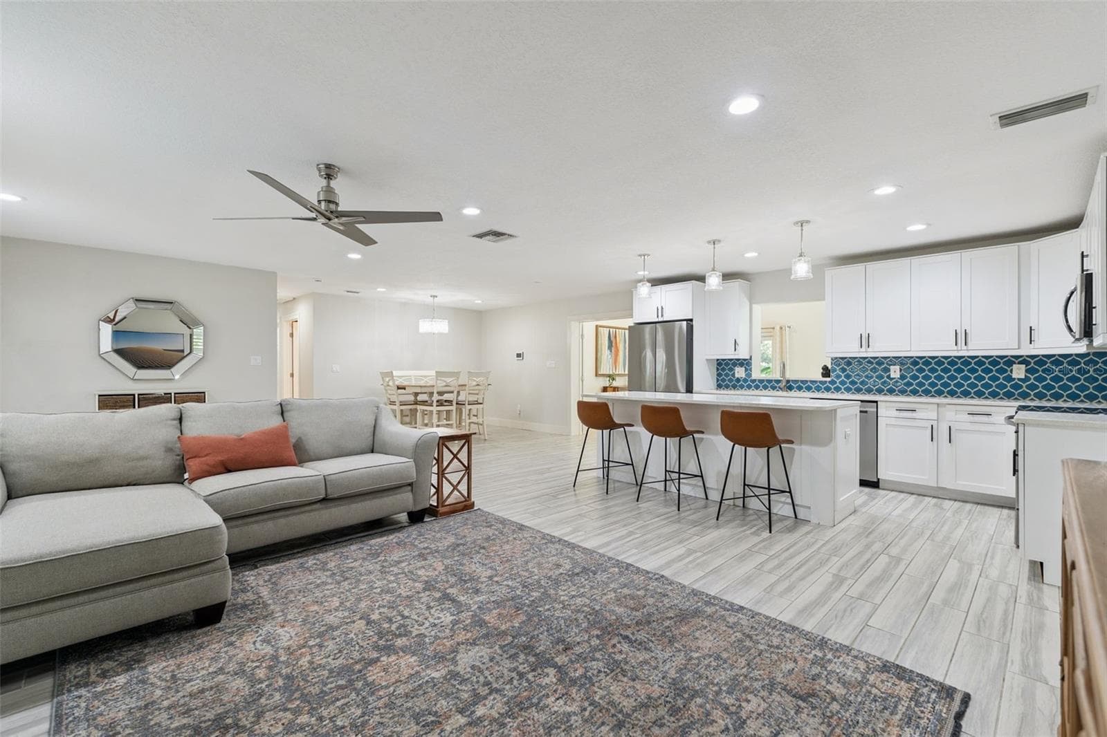 Single Family Residence at 302 W COMANCHE AVE, TAMPA, photo 5 of 33