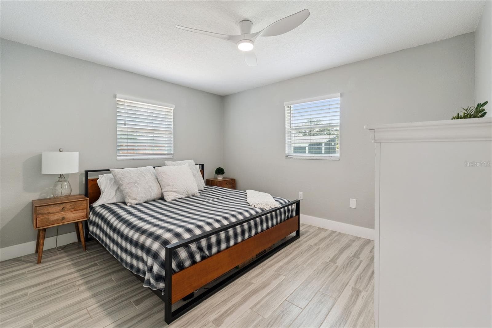 Single Family Residence at 302 W COMANCHE AVE, TAMPA, photo 18 of 33