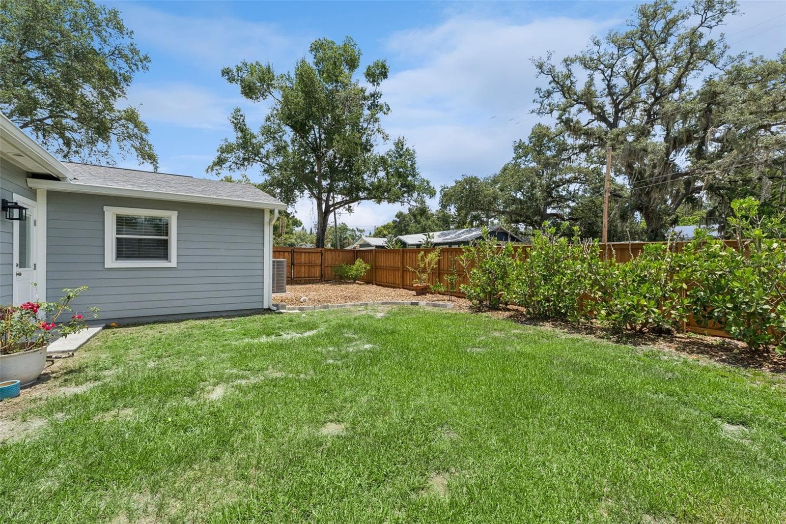 Single Family Residence at 302 W COMANCHE AVE, TAMPA, photo 31 of 33