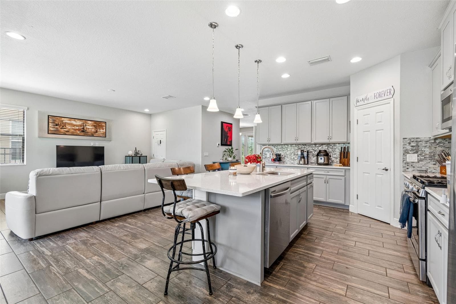 Single Family Residence at 17576 TERRAZZO WAY, LAND O LAKES, photo 11 of 80