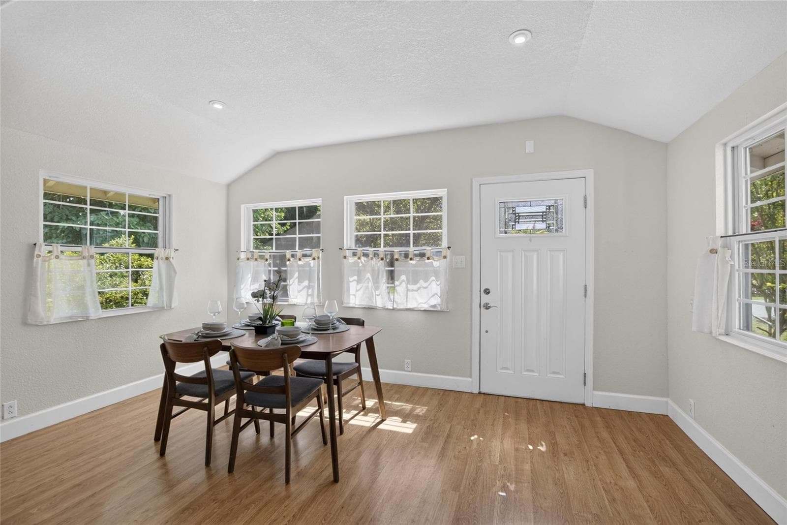 Living Room/Dining Room Combo - 13941 13TH ST, DADE CITY