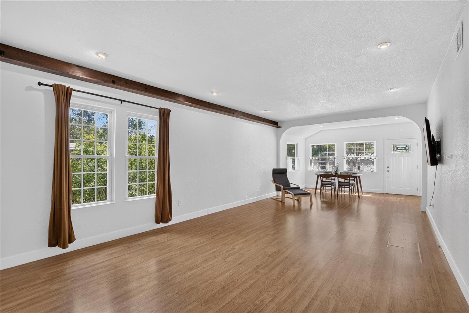 Living Room/Dining Room Combo - 13941 13TH ST, DADE CITY