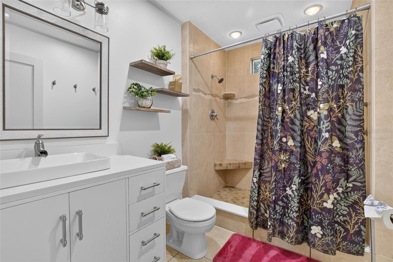 Bathroom 1 - 13941 13TH ST, DADE CITY