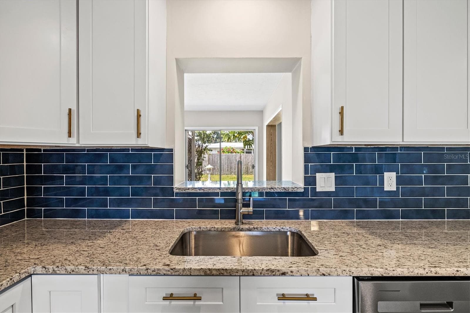 Single Family Residence at 106 AURORA ST E, VENICE, photo 17 of 74