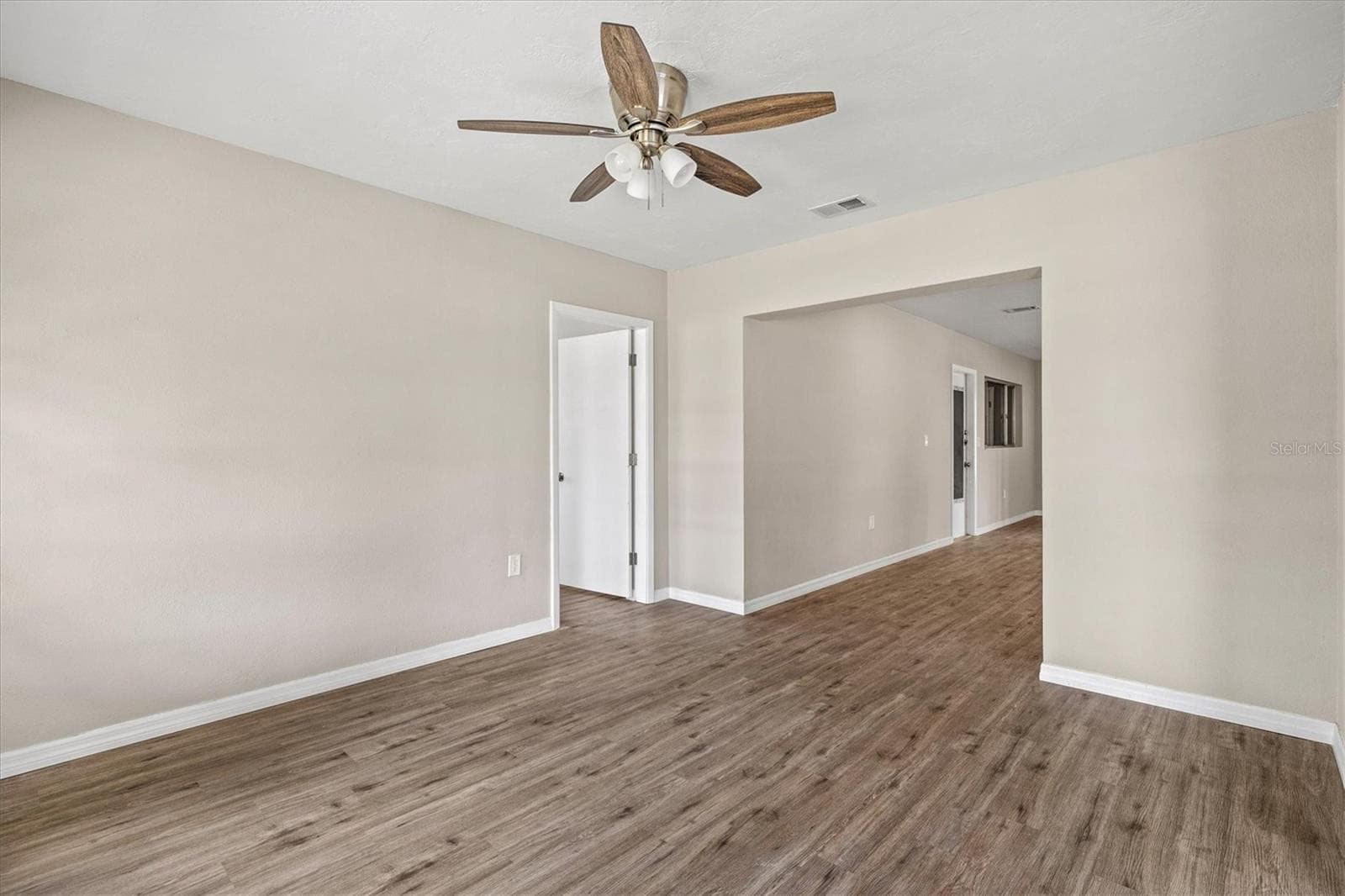 Single Family Residence at 106 AURORA ST E, VENICE, photo 20 of 74