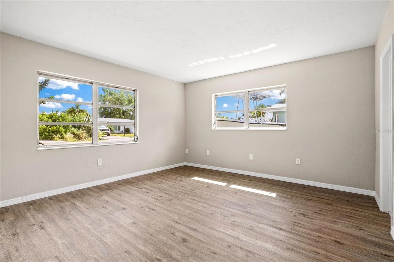 Single Family Residence at 106 AURORA ST E, VENICE, photo 33 of 74