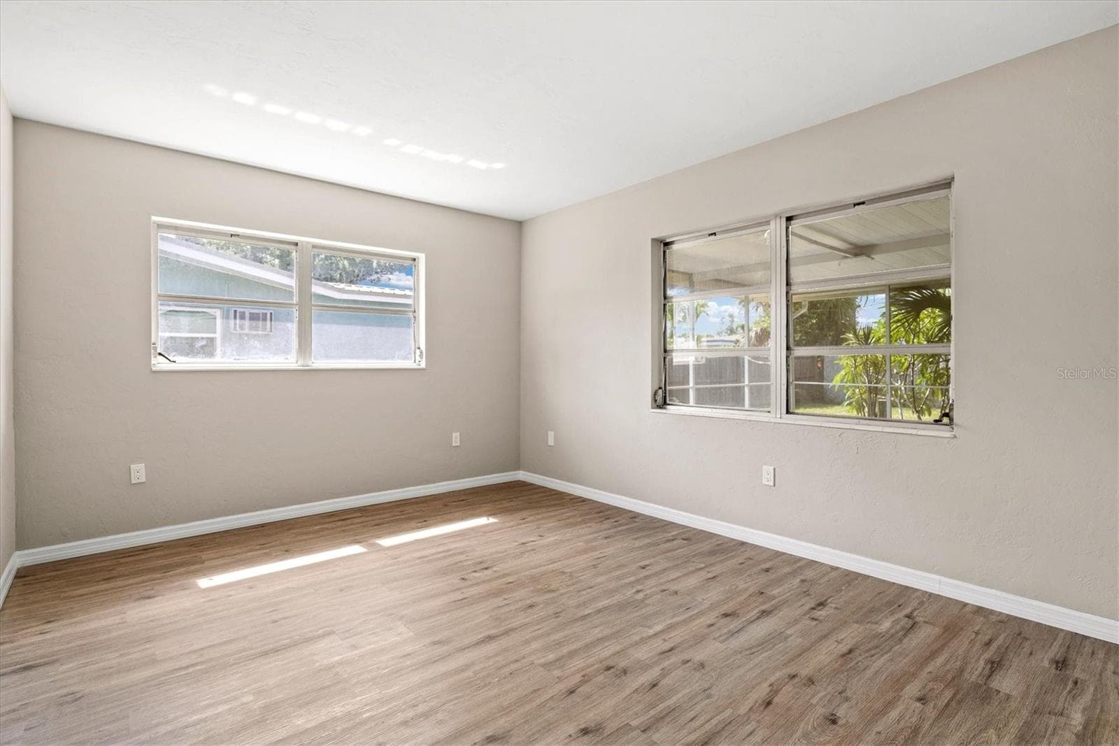 Single Family Residence at 106 AURORA ST E, VENICE, photo 38 of 74