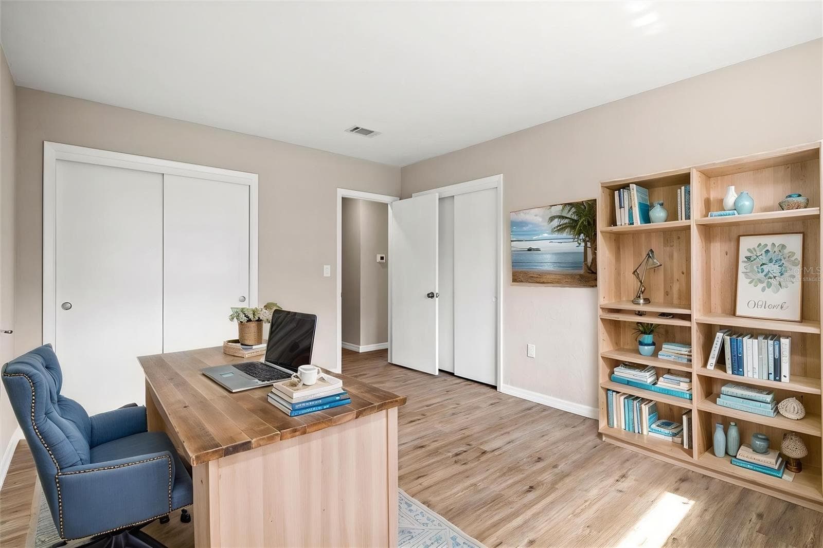 Virtually Staged - 106 AURORA ST E, VENICE