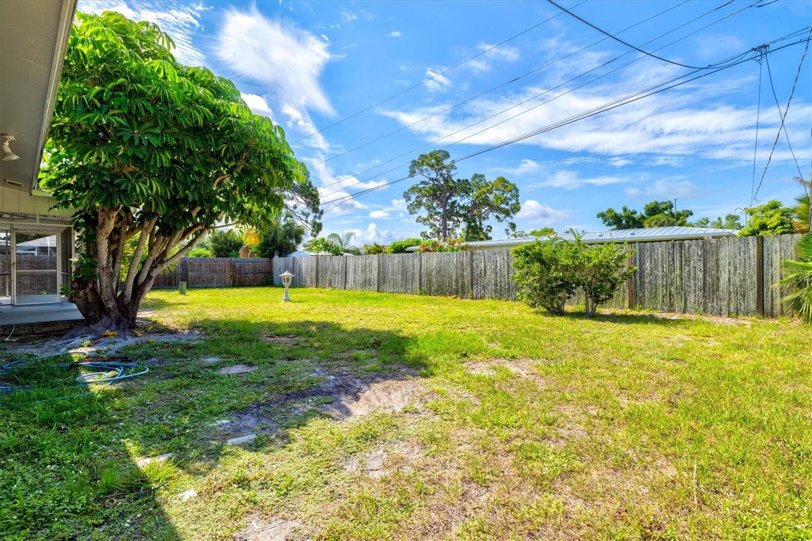 Single Family Residence at 106 AURORA ST E, VENICE, photo 48 of 74