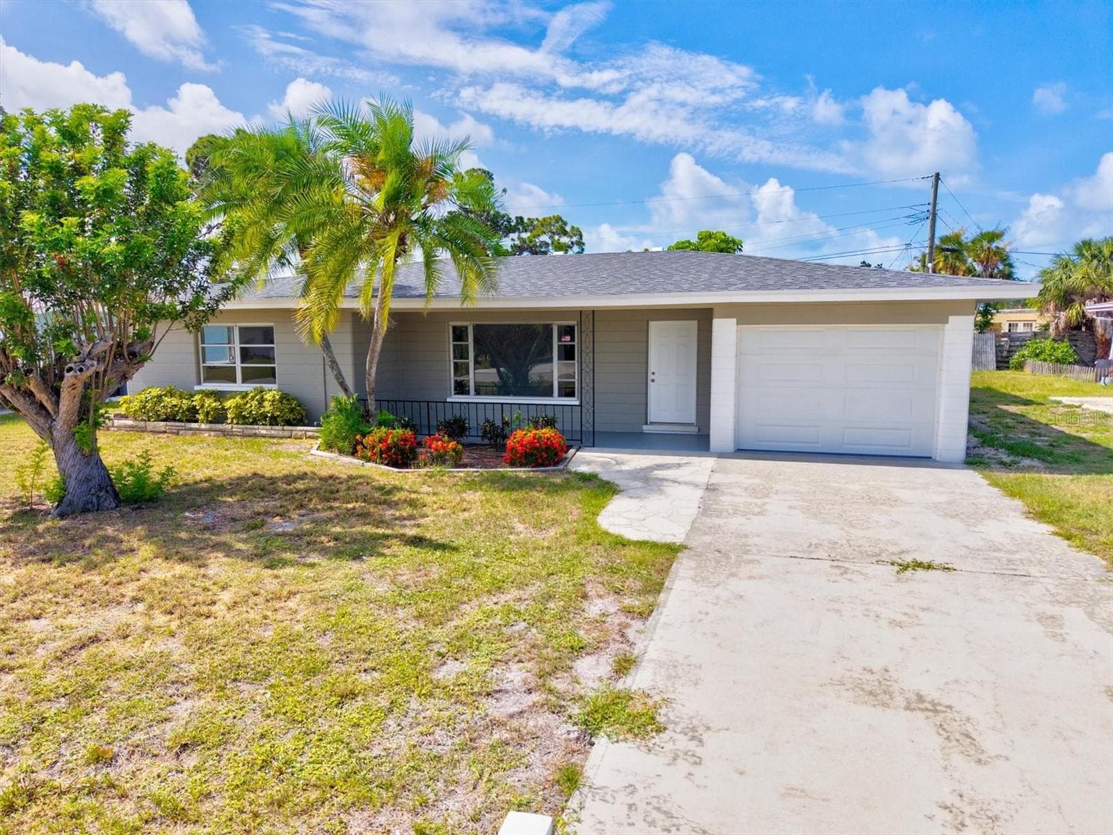 Single Family Residence at 106 AURORA ST E, VENICE, photo 55 of 74