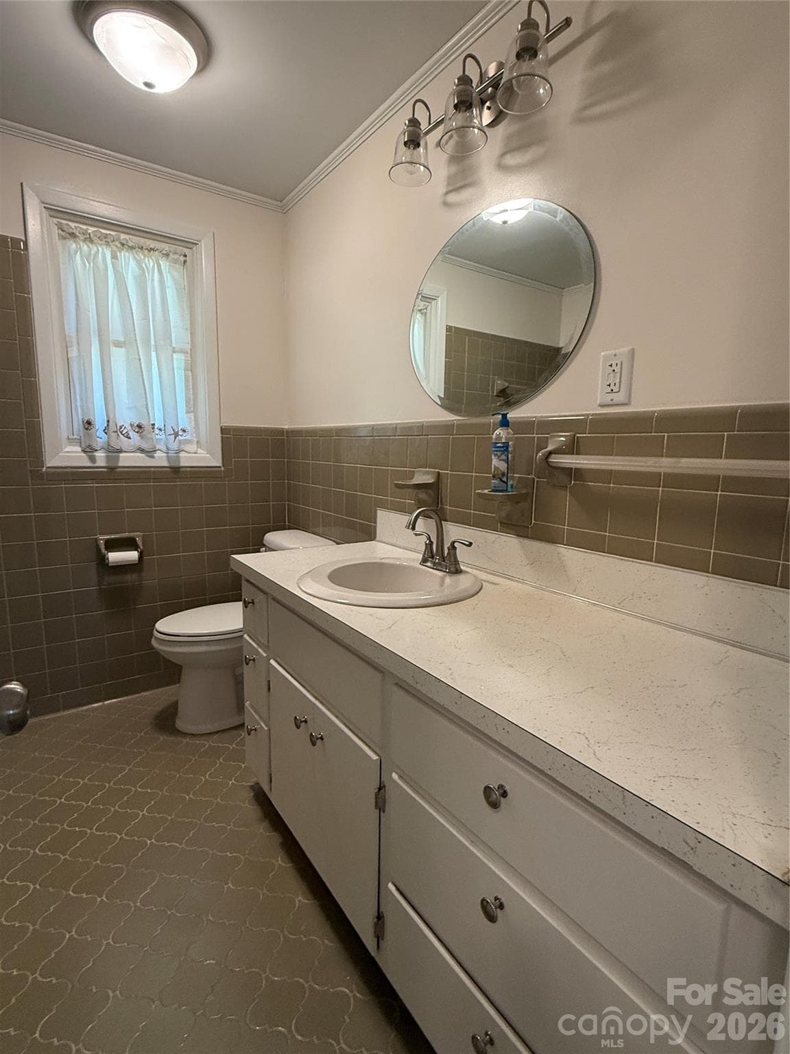 Single Family Residence at 2012 N Deal Avenue, Newton, photo 13 of 28
