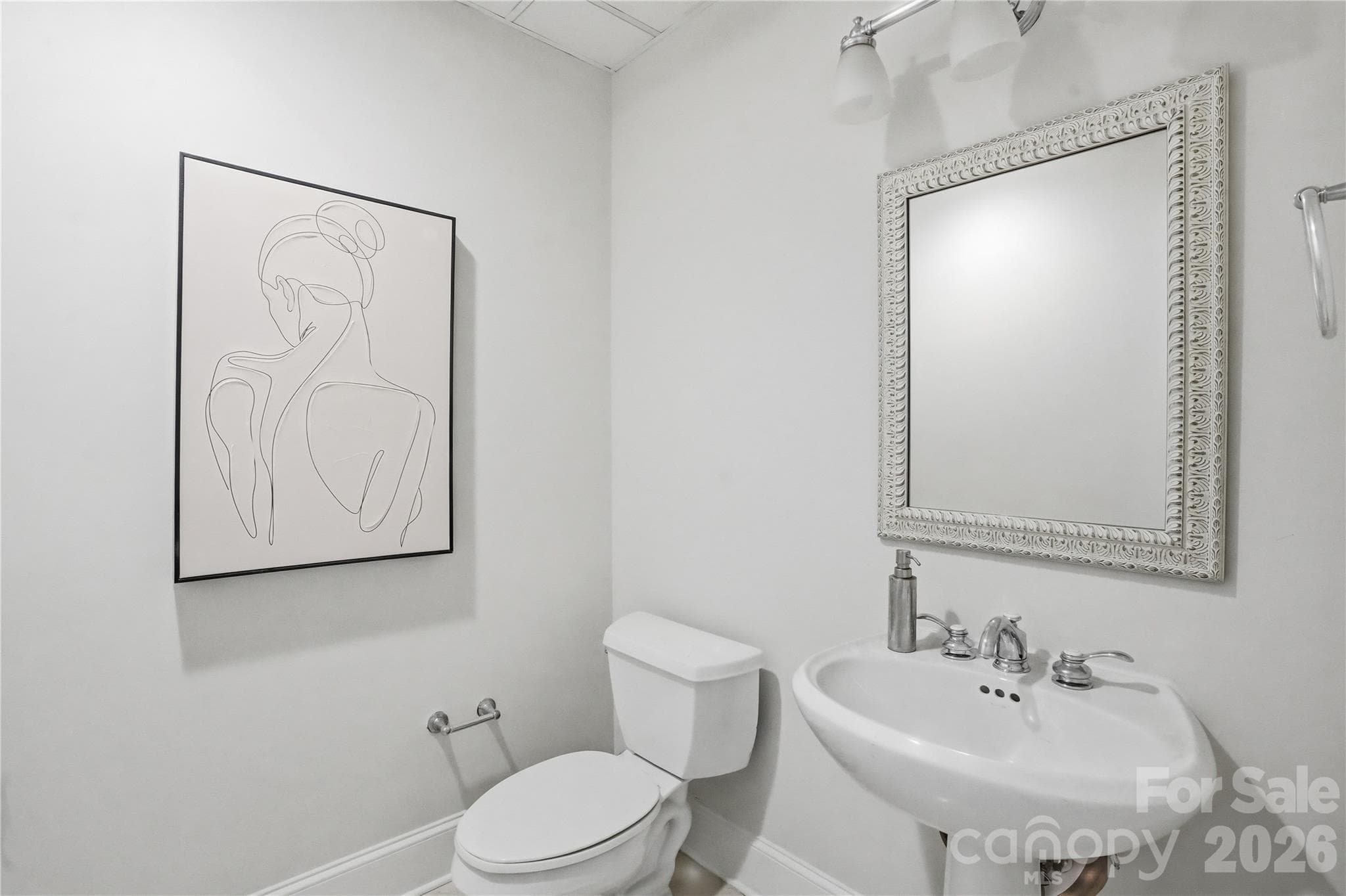 Condominium at 400 N Church Street, Charlotte, photo 21 of 40