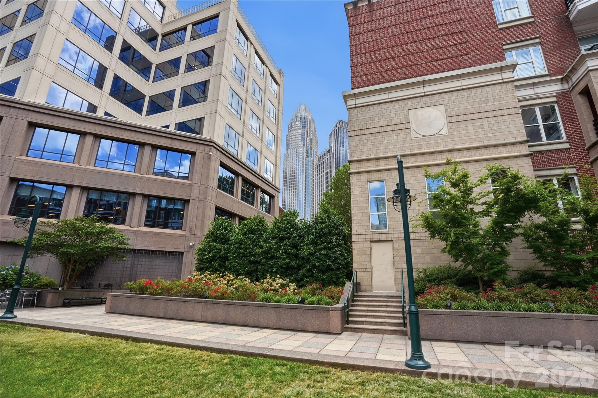 Condominium at 400 N Church Street, Charlotte, photo 32 of 40