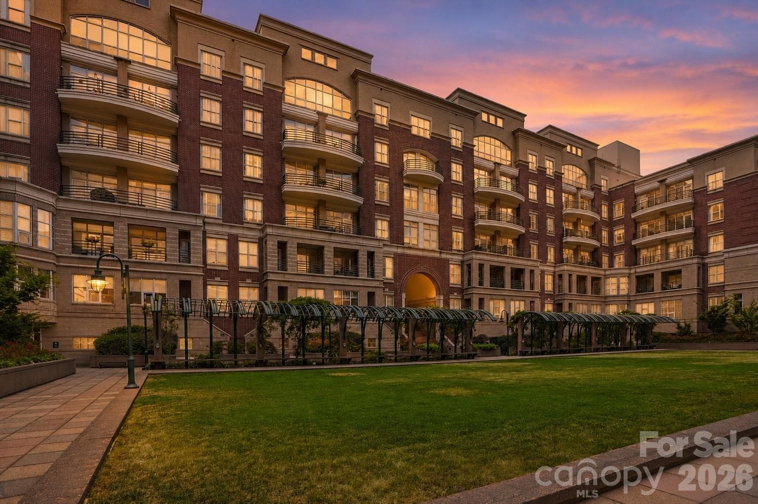 Condominium at 400 N Church Street, Charlotte, photo 26 of 40