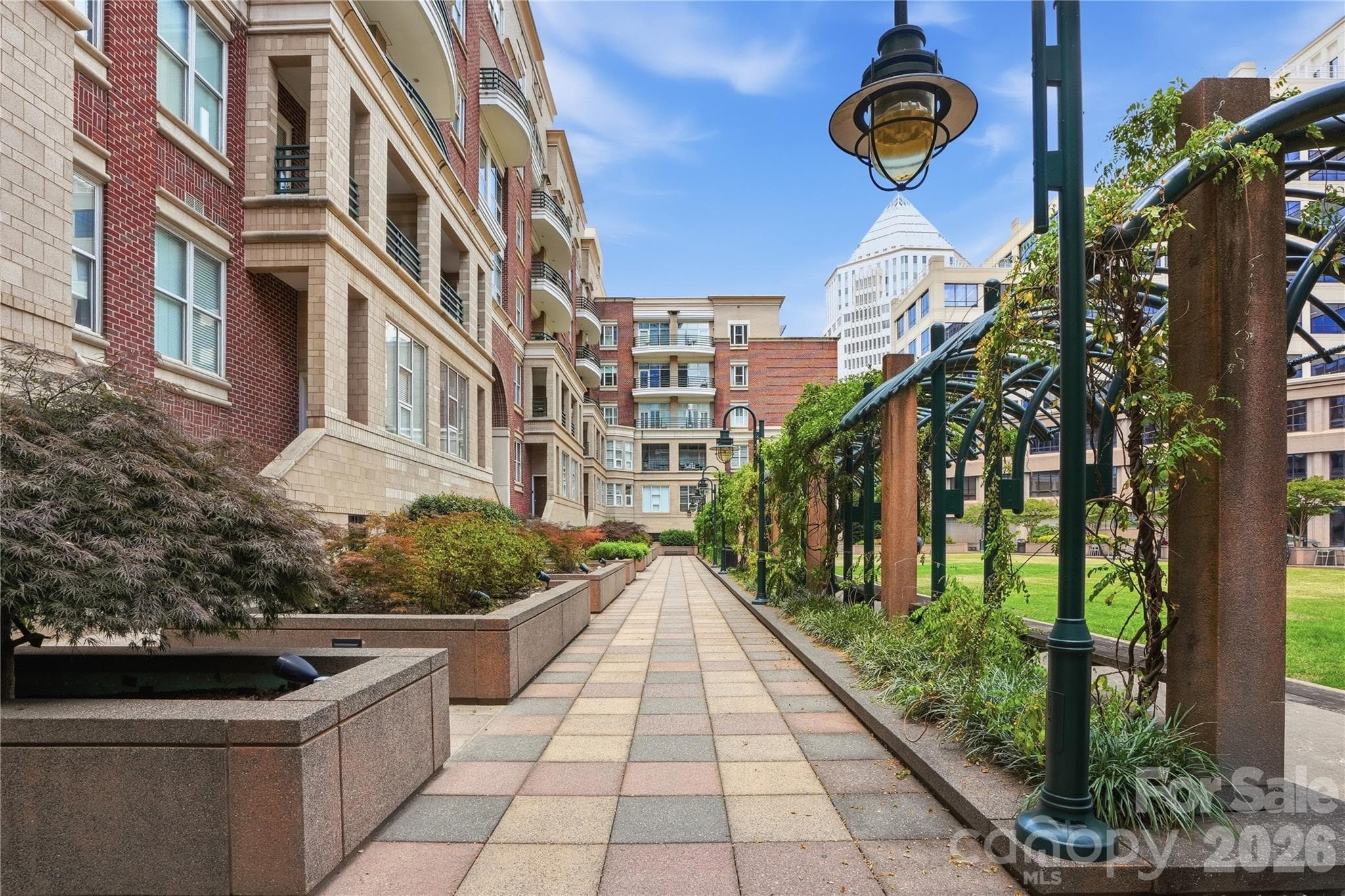 Condominium at 400 N Church Street, Charlotte, photo 29 of 40