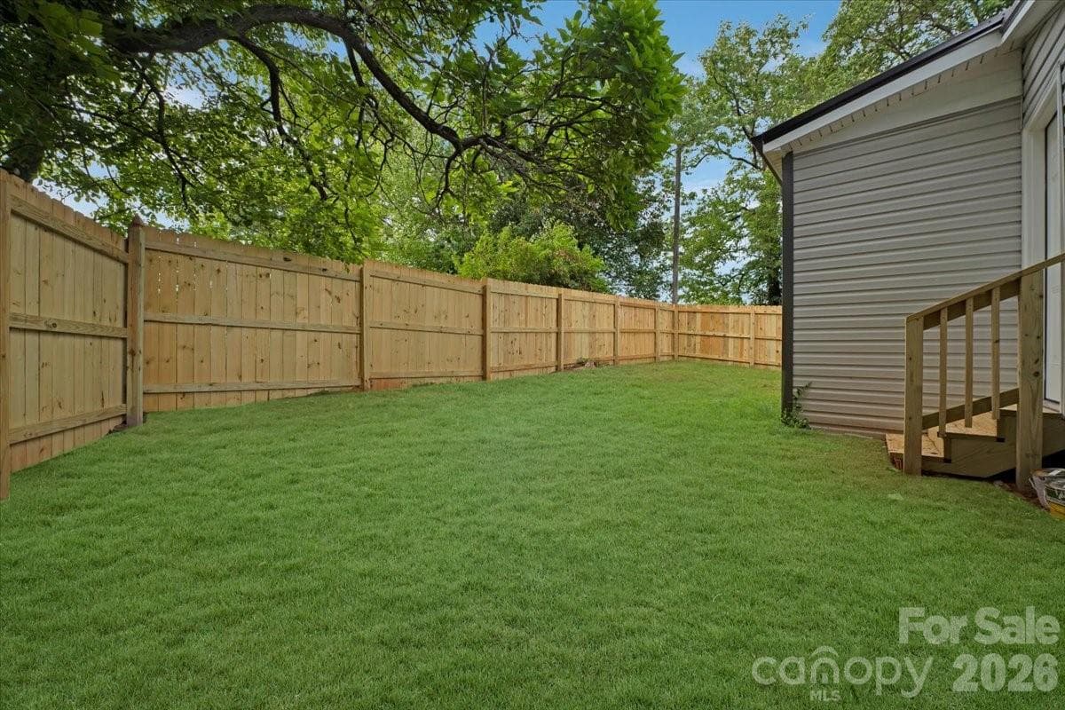 Single Family Residence at Newton, photo 10 of 31