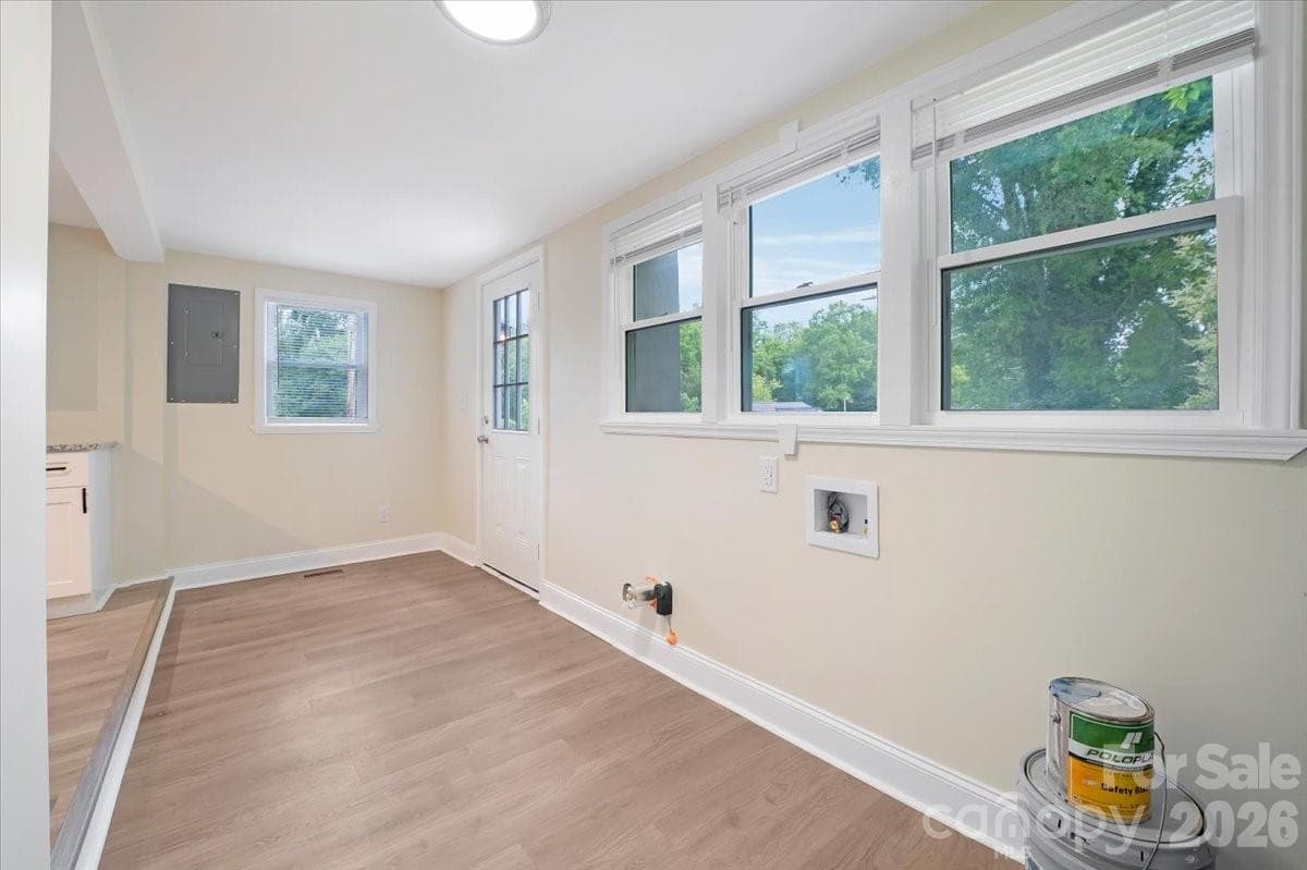 Single Family Residence at Newton, photo 19 of 31