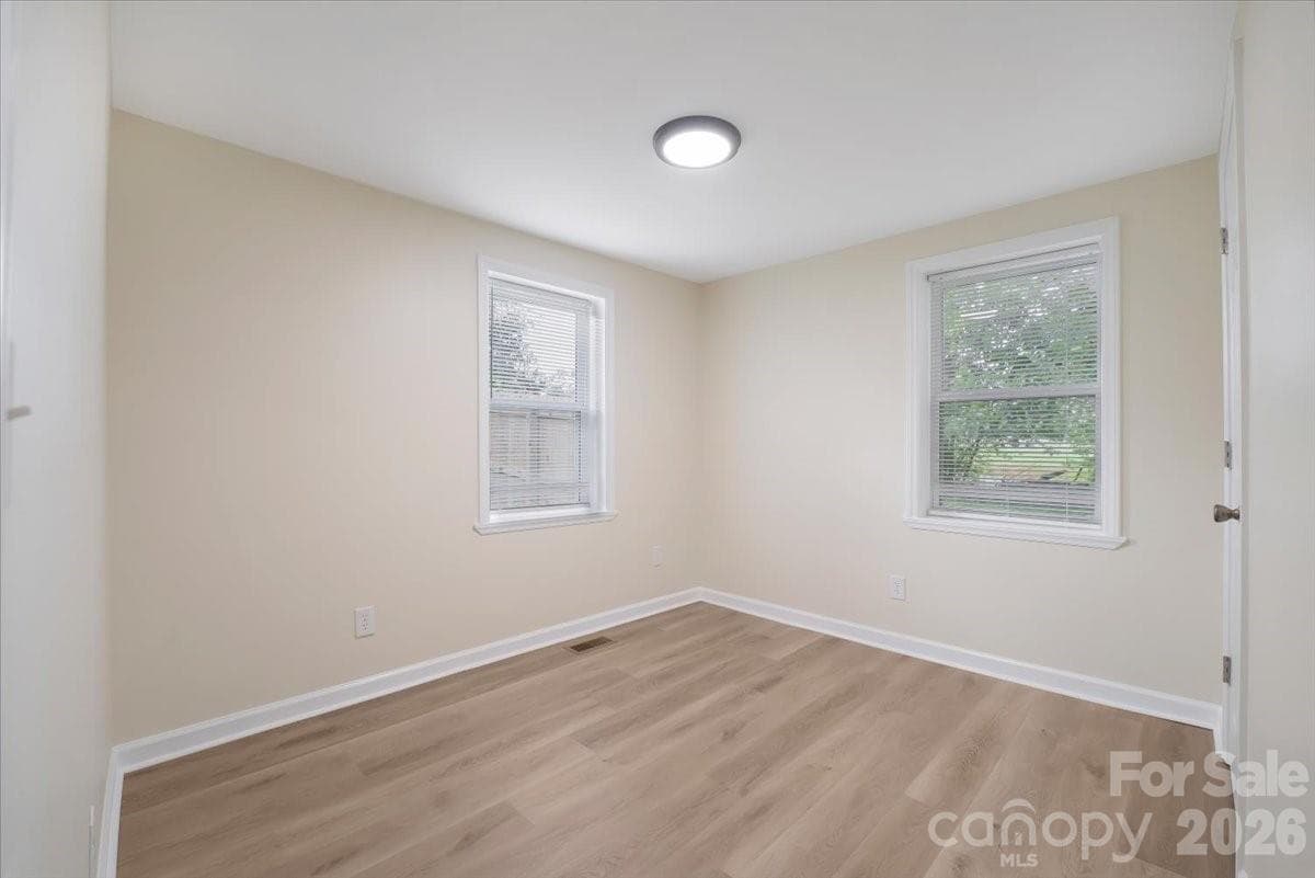 Bedroom 1 - Newton