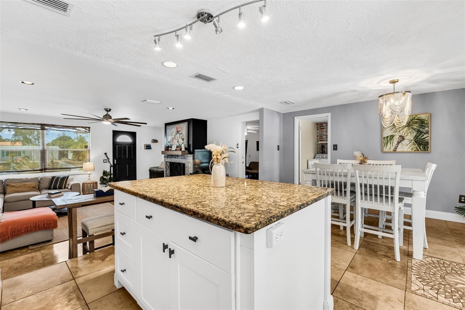 Single Family Residence at 1664 LAKEVIEW PL, ENGLEWOOD, photo 20 of 69