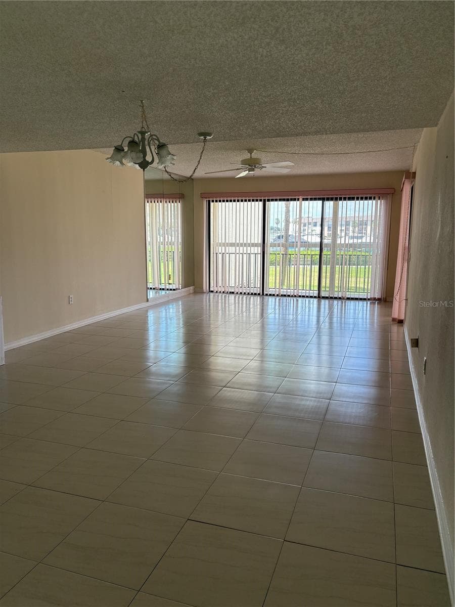 open concept - 7907 SAILBOAT KEY BLVD S #105, SOUTH PASADENA