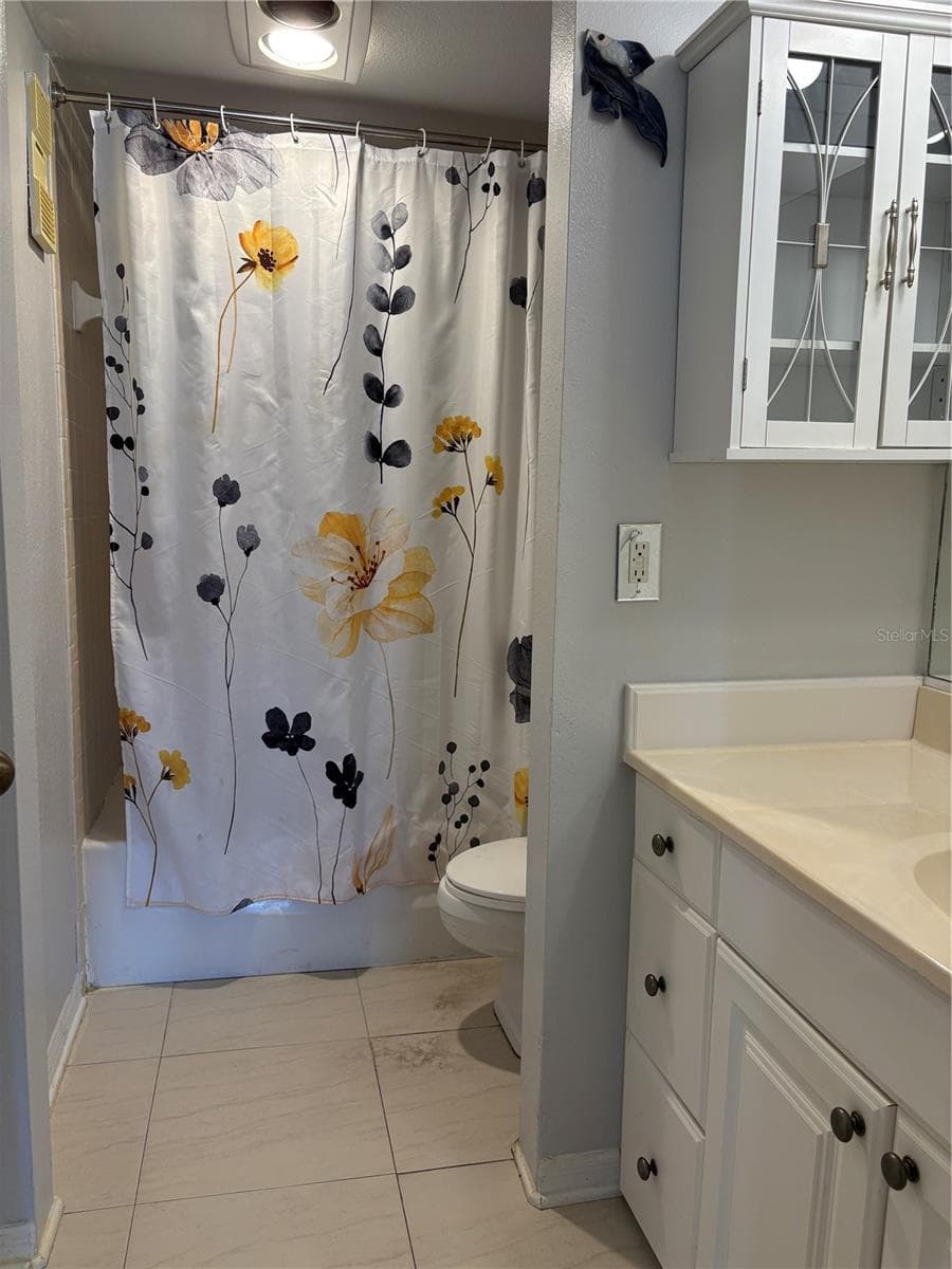 2nd Bath - 7907 SAILBOAT KEY BLVD S #105, SOUTH PASADENA