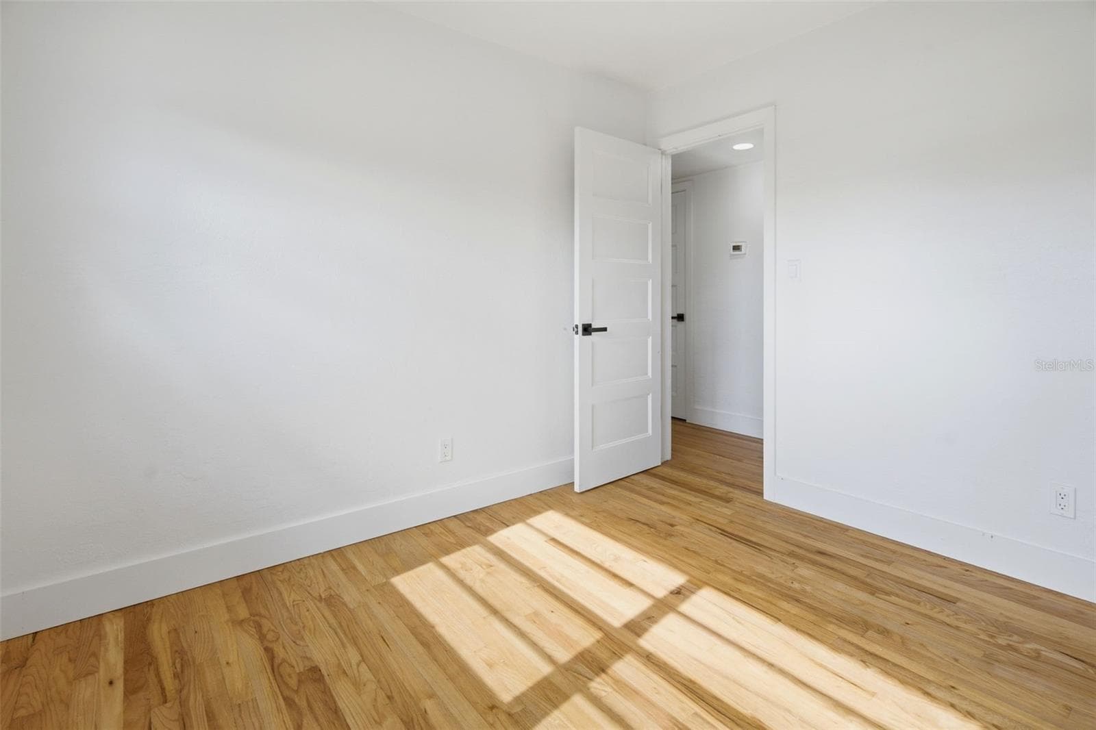 Single Family Residence at 832 THALIA DR, ORLANDO, photo 12 of 21