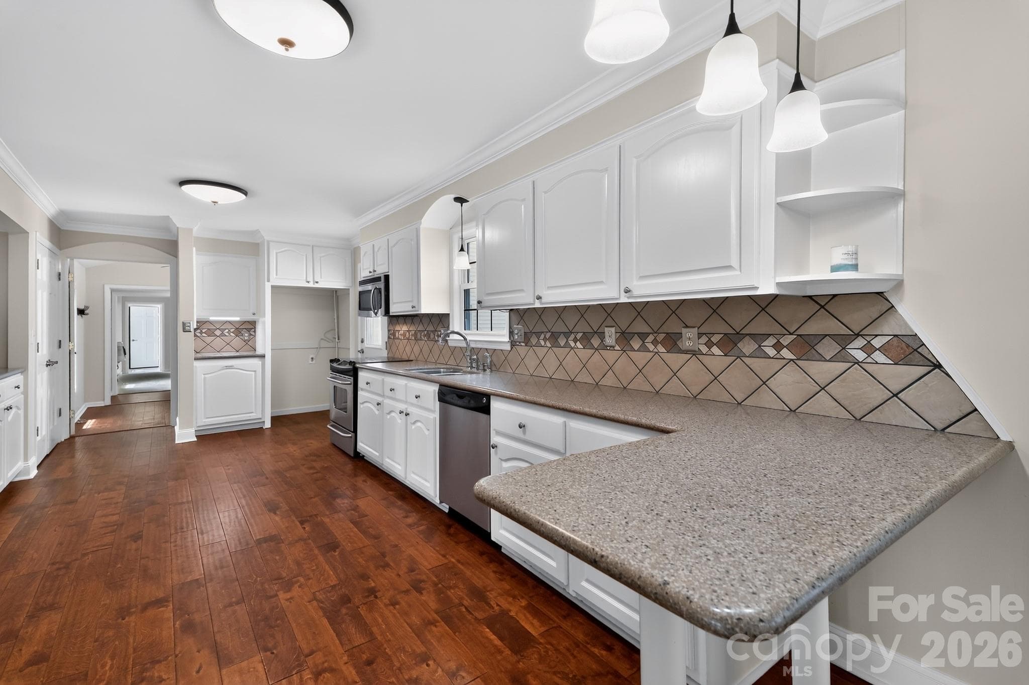 Single Family Residence at 450 Bull Swamp Road, St. Matthews, photo 17 of 48