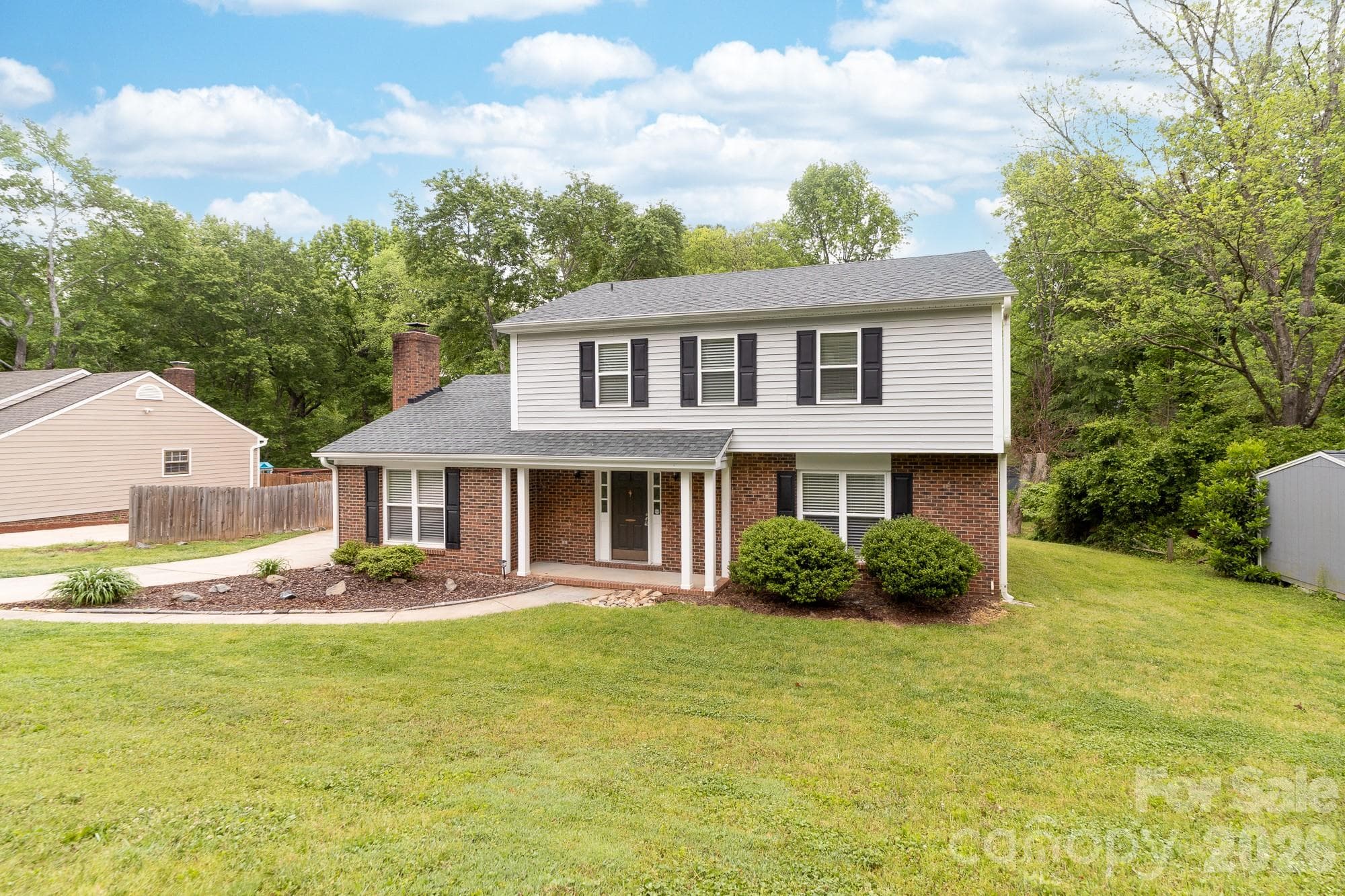 Single Family Residence at 616 Silversmith Lane, Charlotte, photo 3 of 39