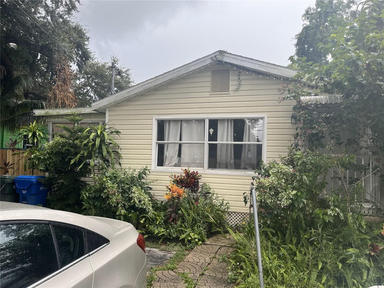 Single Family Residence at 1127 AUBURN ST, CLEARWATER, photo 14 of 15