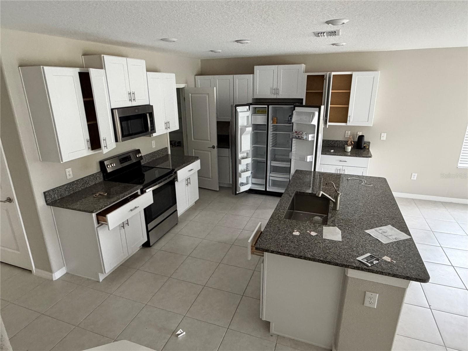 Single Family Residence at 15434 MILLER CREEK DR, SUN CITY CENTER, photo 7 of 25