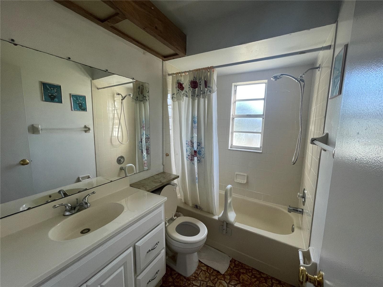 Bathroom - 11001 SUNSWEPT PL, TAMPA