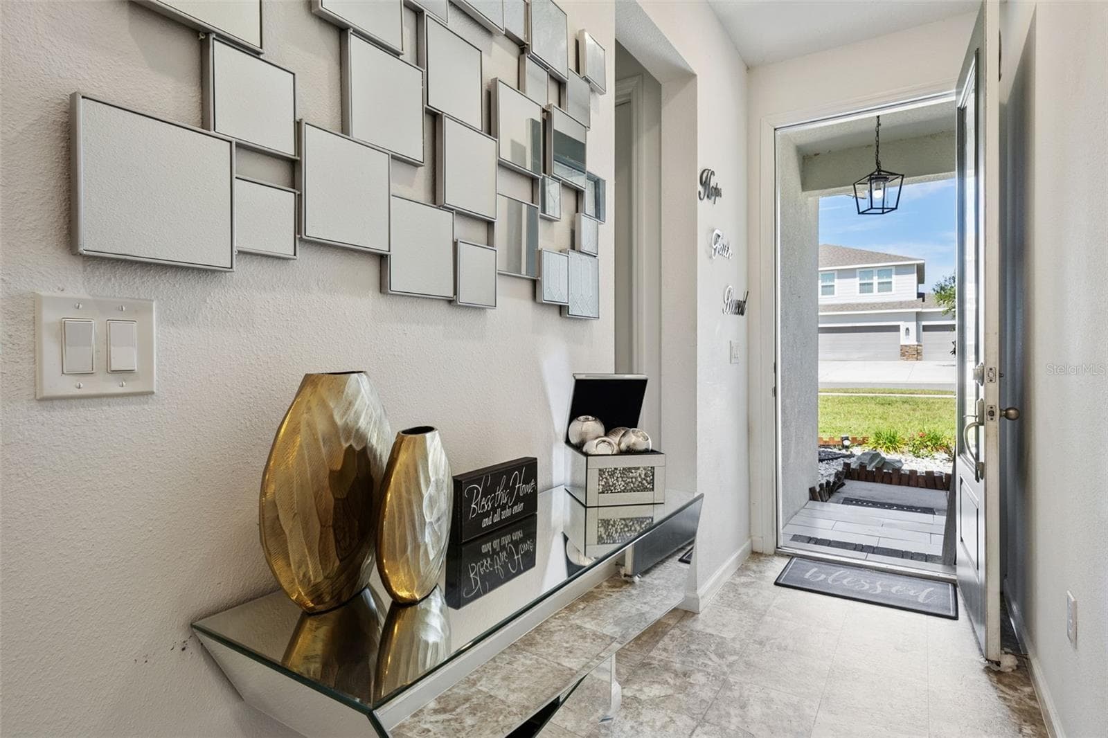 Single Family Residence at 31736 BROADWATER AVE, LEESBURG, photo 6 of 37