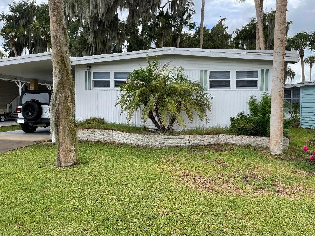 112 PALM DR #B