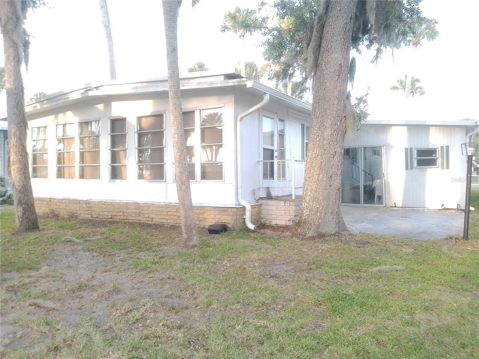 Mobile Home at 112 PALM DR #B, EUSTIS, photo 3 of 26