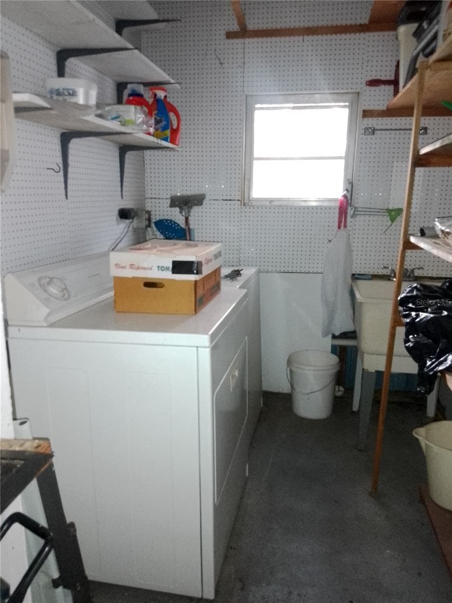 Mobile Home at 112 PALM DR #B, EUSTIS, photo 23 of 26