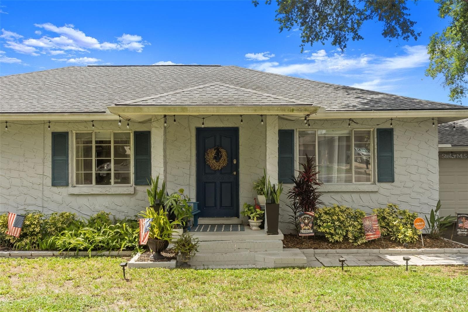 Single Family Residence at 920 ALICIA AVE, TAMPA, photo 2 of 45