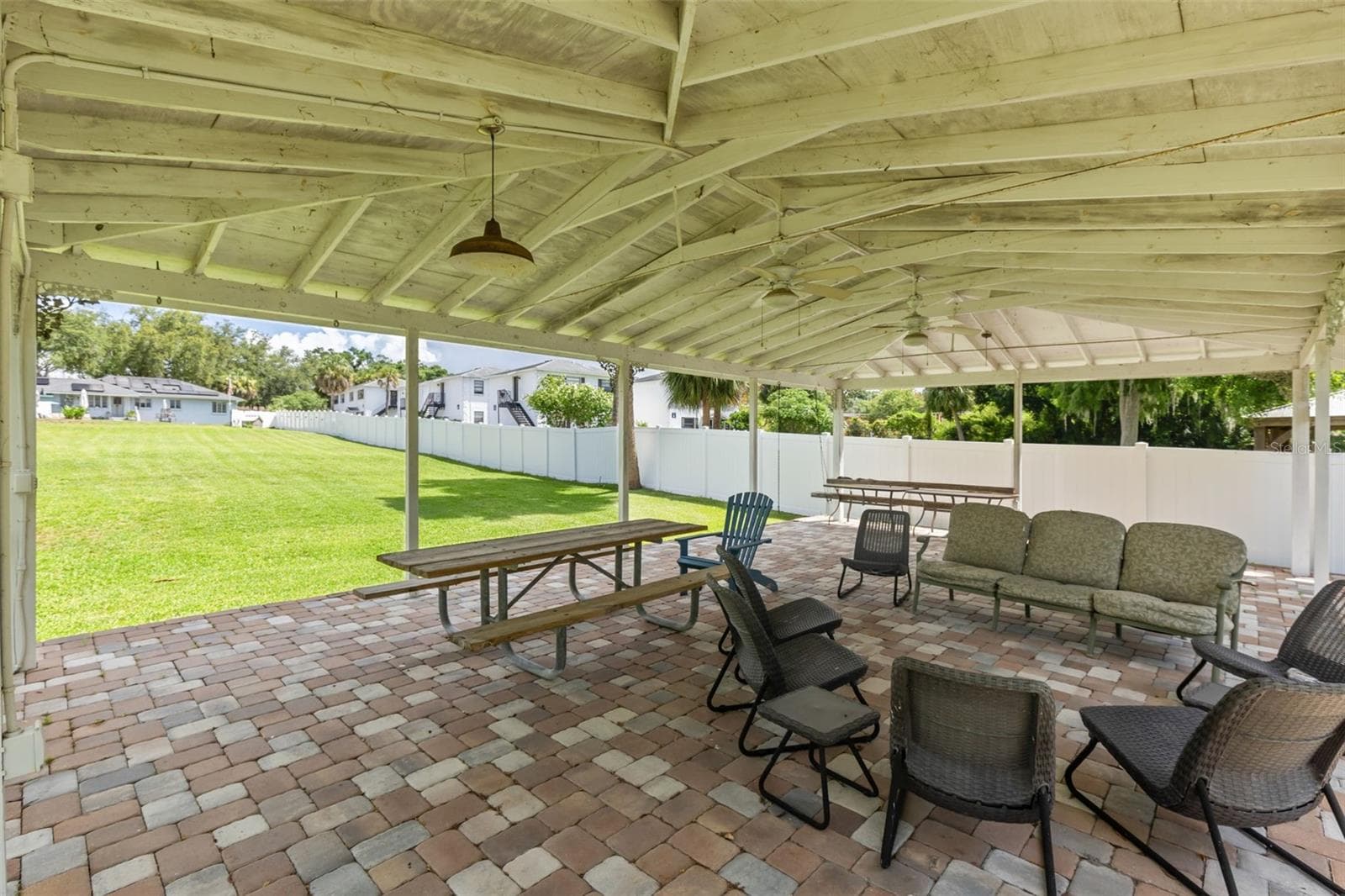 Single Family Residence at 920 ALICIA AVE, TAMPA, photo 36 of 45