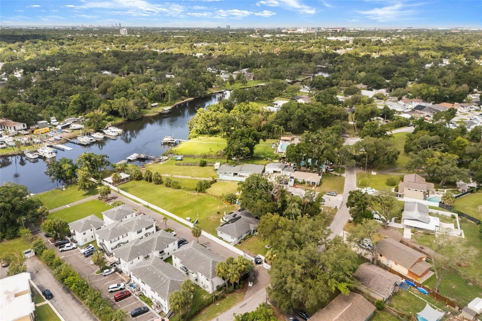 Single Family Residence at 920 ALICIA AVE, TAMPA, photo 42 of 45