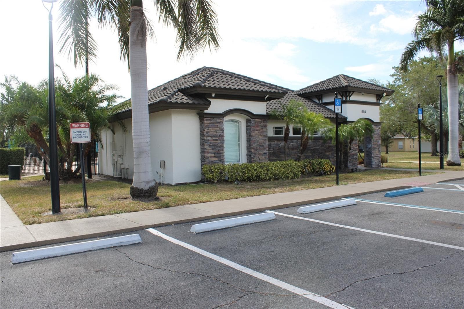 Club house - 433 YORK DALE DR, RUSKIN