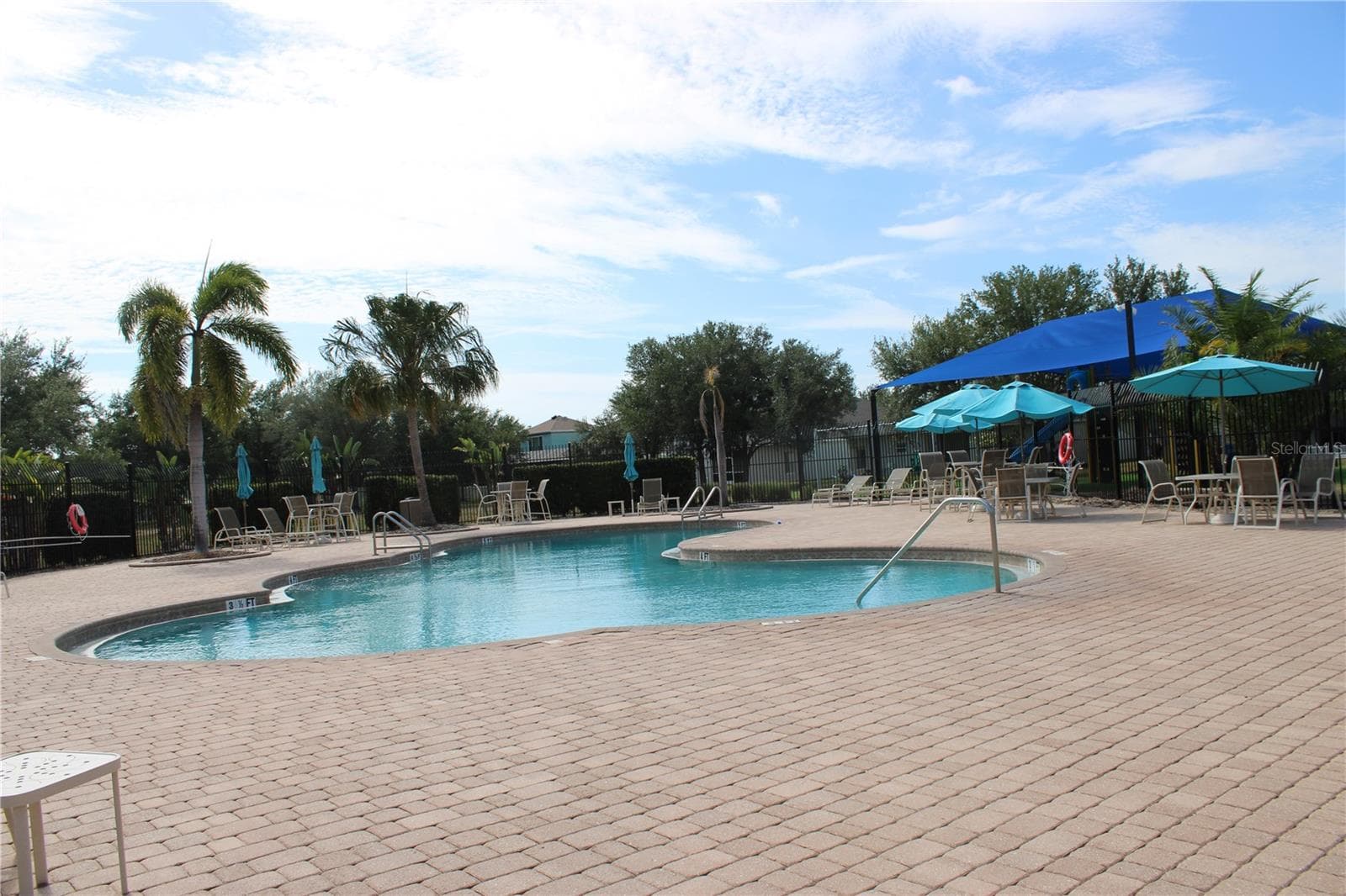 Pool & Picnic area - 433 YORK DALE DR, RUSKIN
