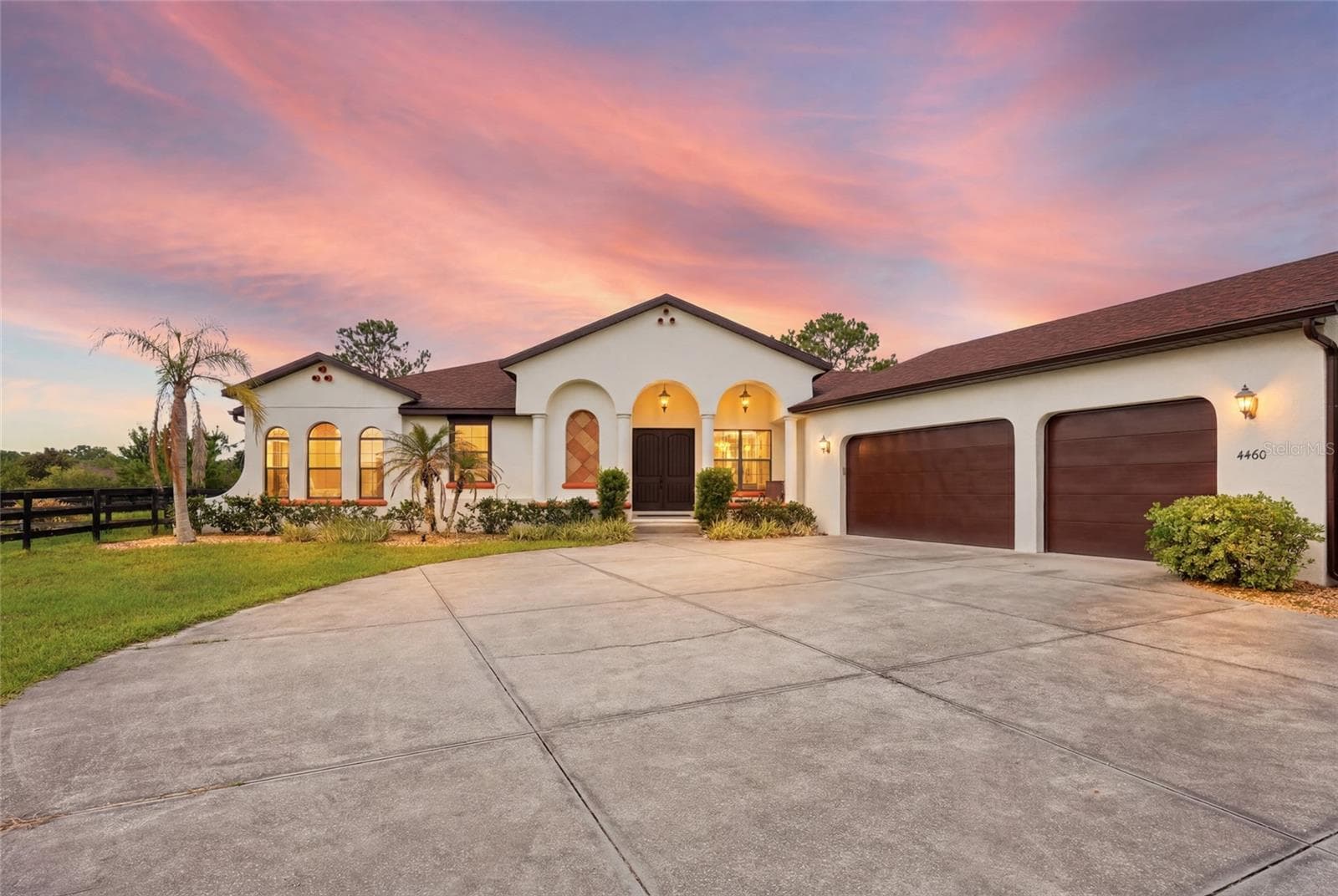 4460 RUNWAY LN