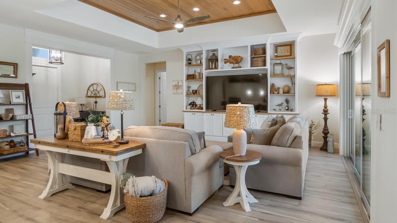 Single Family Residence at 4008 PINNACLE PLACE CT, LADY LAKE, photo 10 of 52