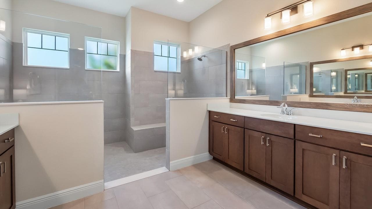 Single Family Residence at 4008 PINNACLE PLACE CT, LADY LAKE, photo 27 of 52