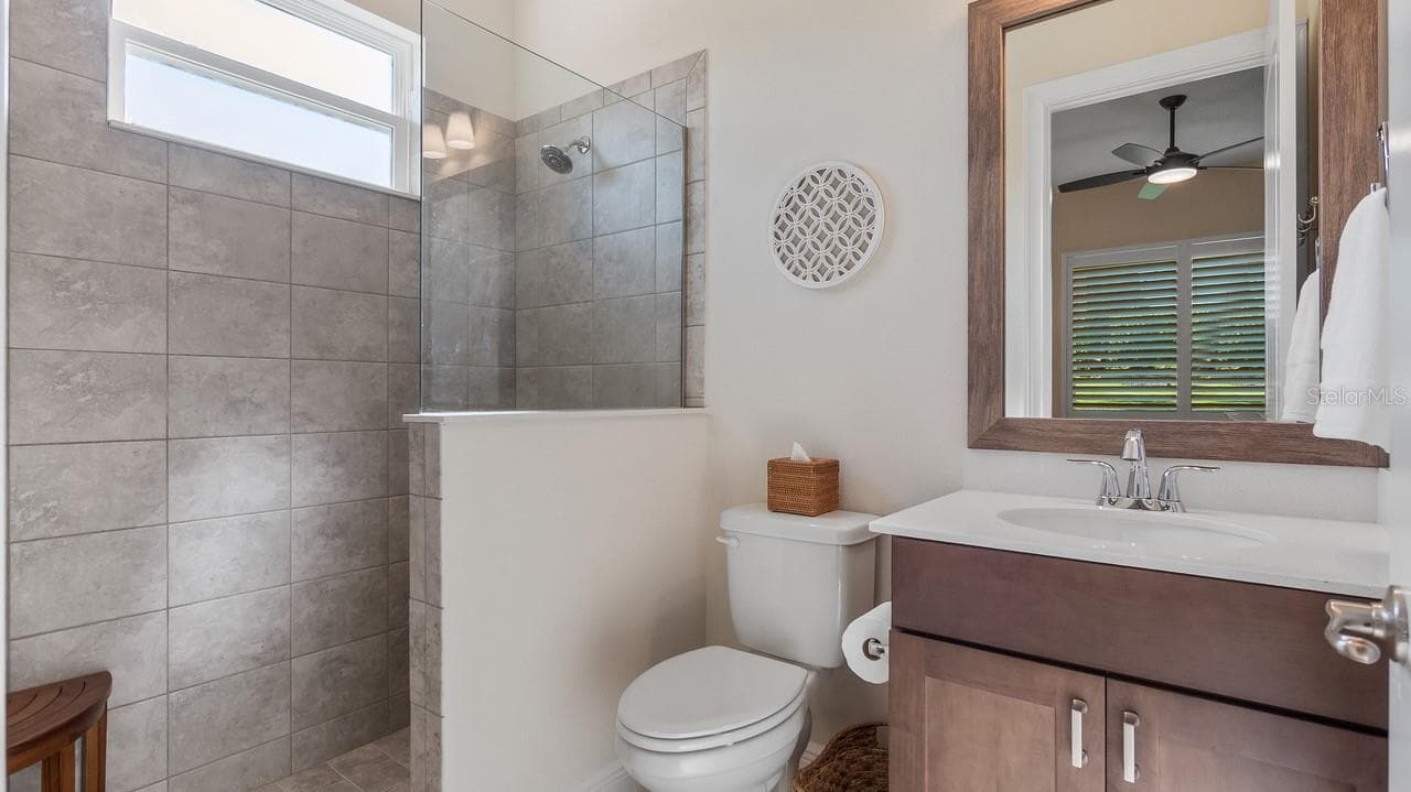 Bathroom with Walk-in Shower - 4008 PINNACLE PLACE CT, LADY LAKE