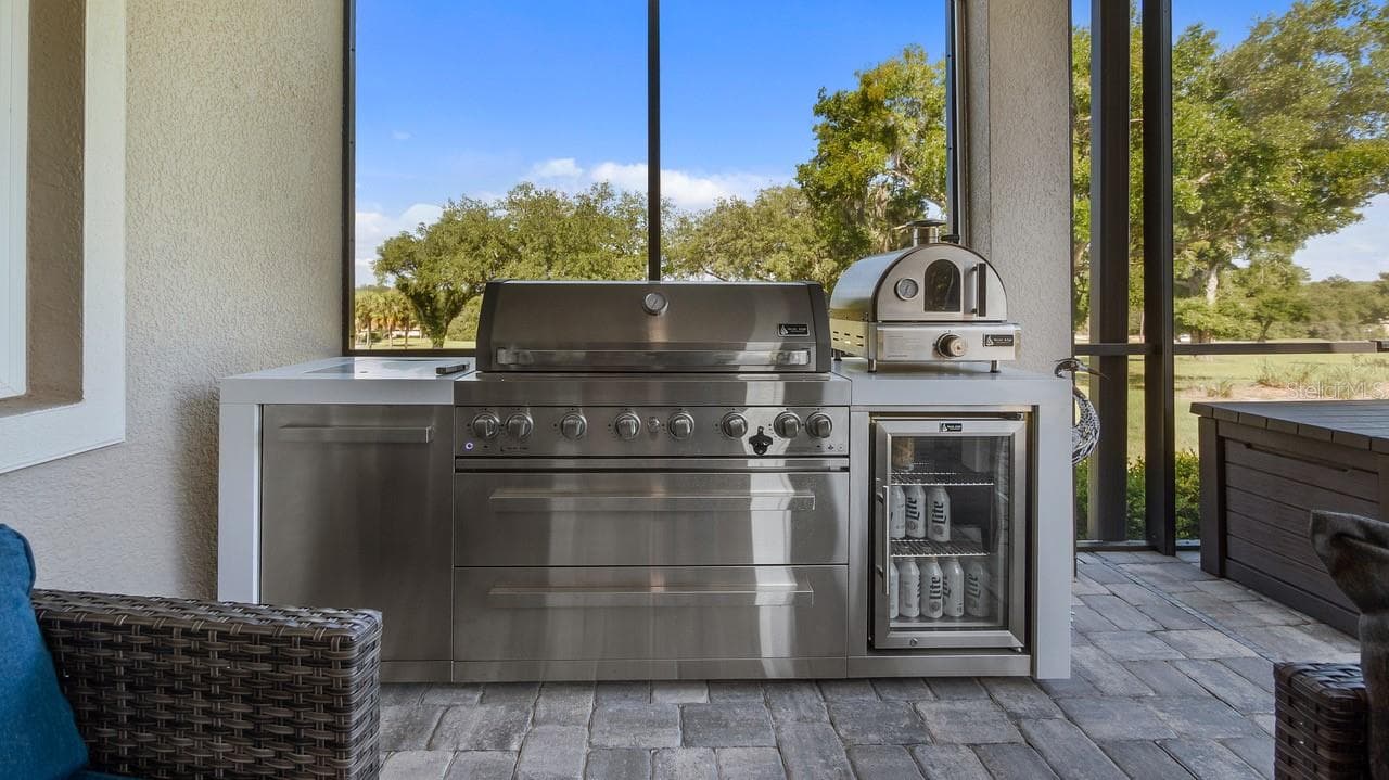 Outdoor Kitchen - 4008 PINNACLE PLACE CT, LADY LAKE